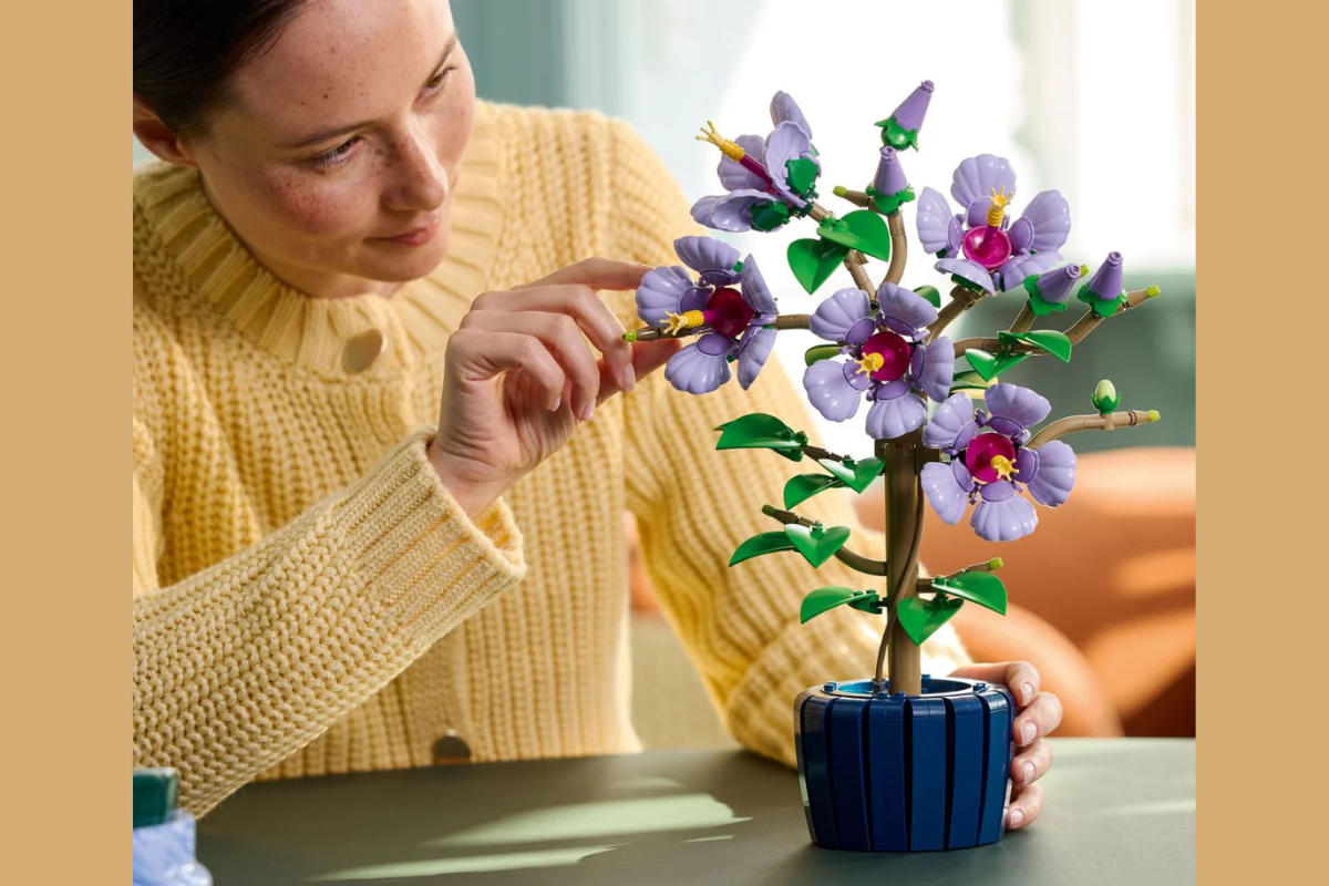 LEGO Hoa Dâm Bụt BOTANICALS – Sắc Hoa Thanh Lịch